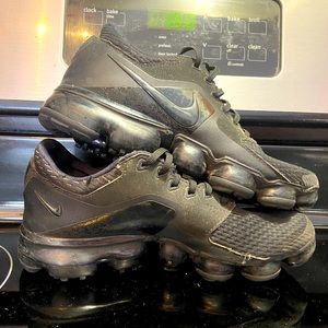 Nike Air Vapormax Black Sneakers